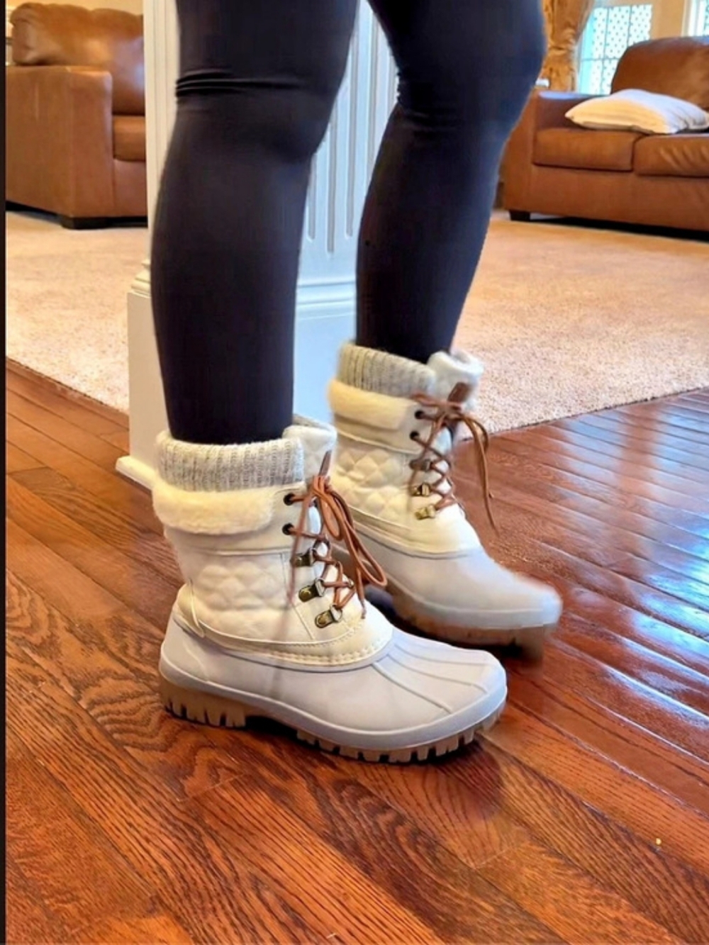 BRAND NEW IN BOX WOMEN'S INSULATED THERMAL WINTER BOOTS SIZE 8 COLOR BEIGE, GRAY